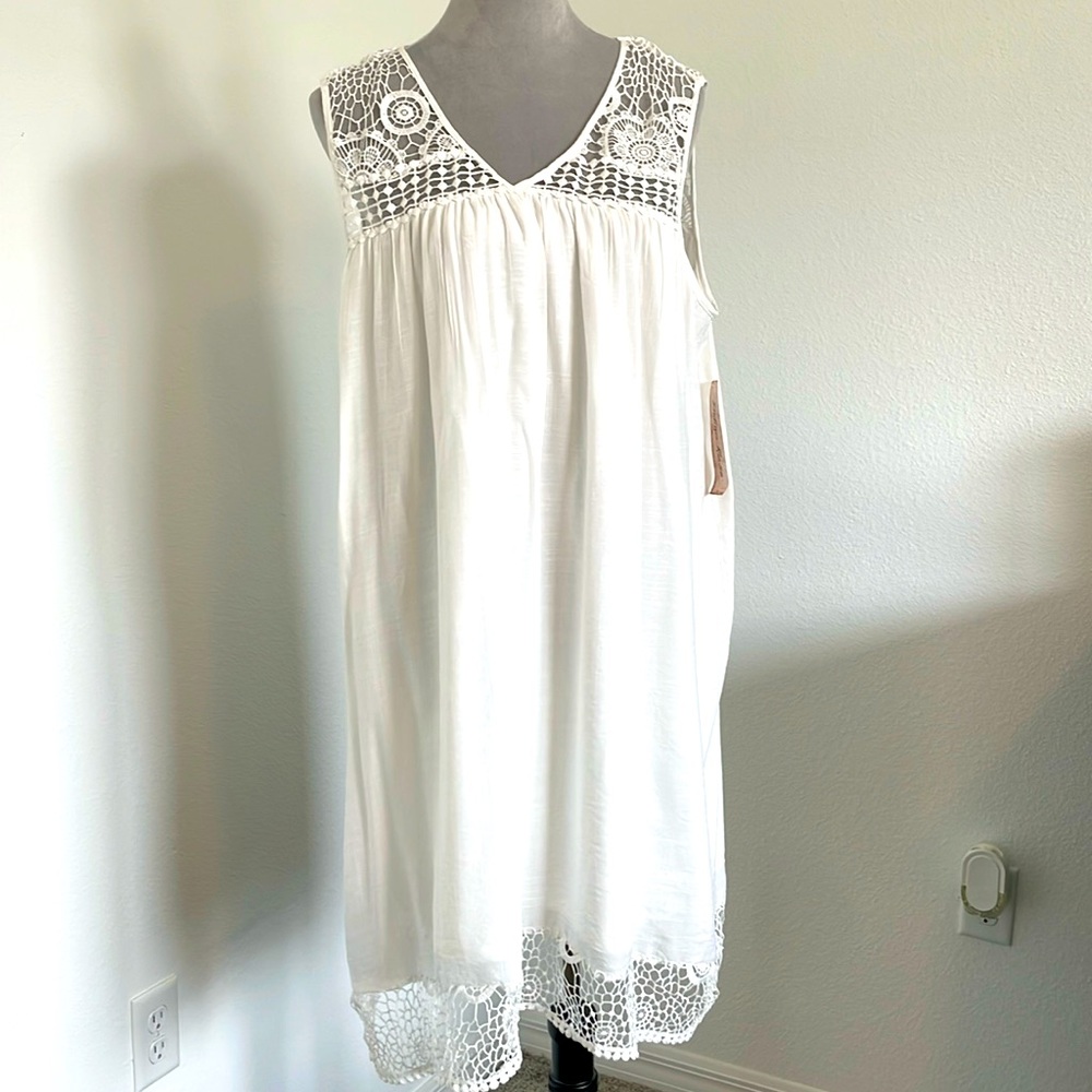 White summer Indigo Rose sleeveless dress. XL